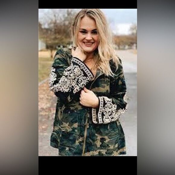 Andree by unit camo embroidered jacket small - Picture 1 of 8